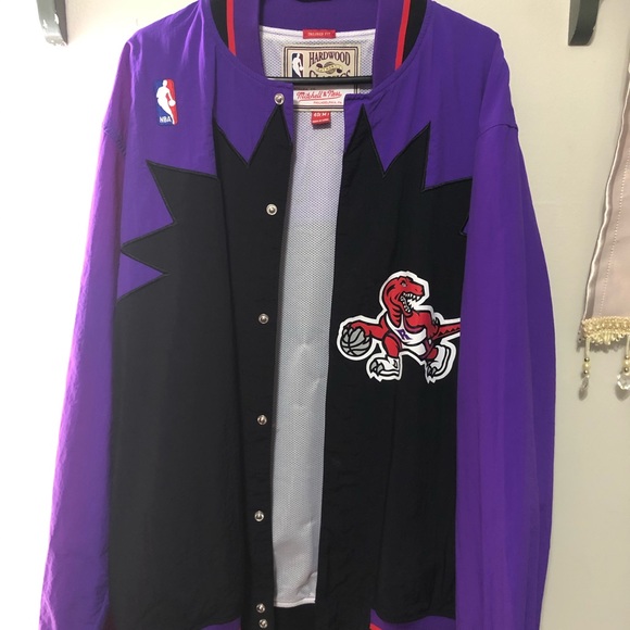 Toronto Raptors Jacket - Picture 4 of 5